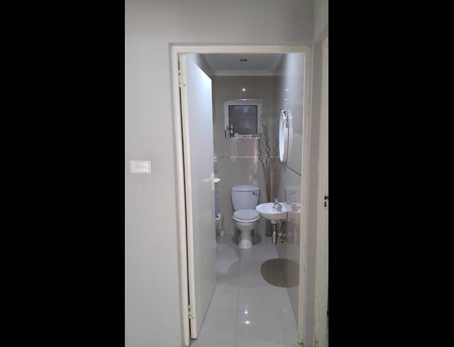 2 BEDROOM SIMPLEX FOR SALE IN SHERWOOD